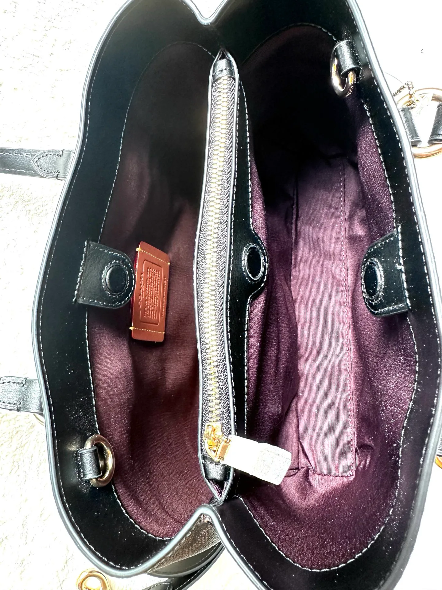Women's Classic Handbags COACH 17960956