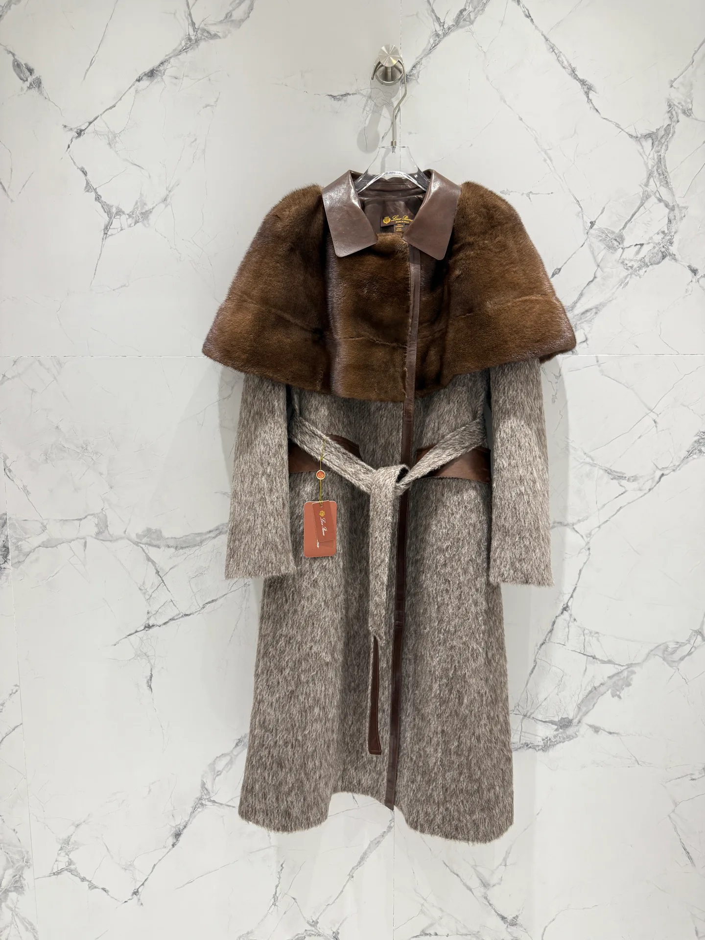 Women's Fur Coats LORO PIANA 18082842