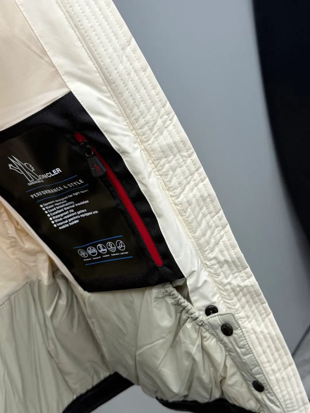 Men's Jackets And Down Jackets MONCLER 17866056