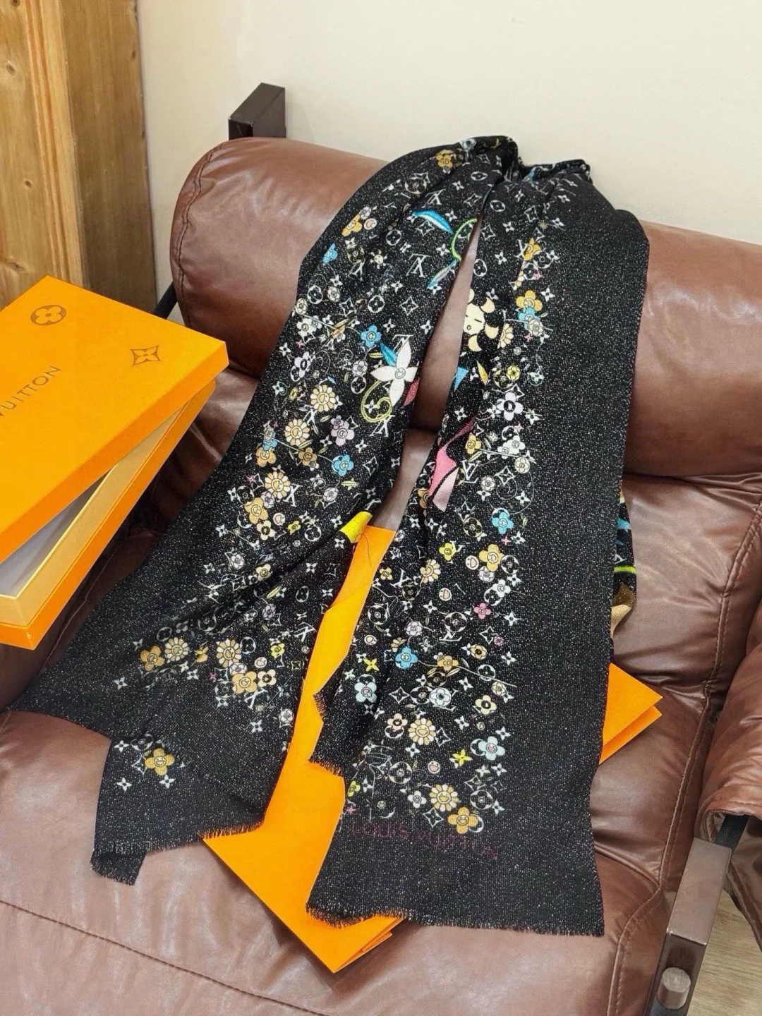 Scarves LOUIS VUITTON 18322184