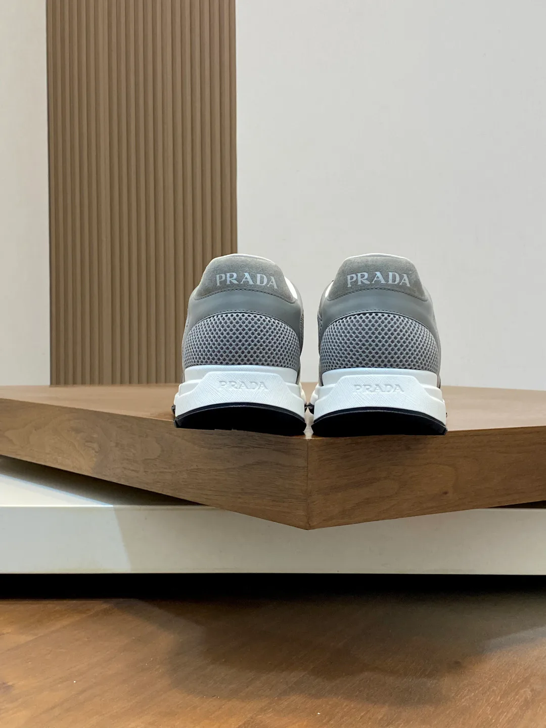 Men's Sneakers PRADA 18079033