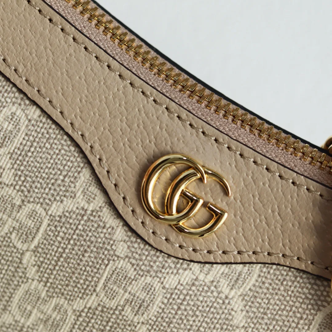 Women's Classic Handbags GUCCI 17947775