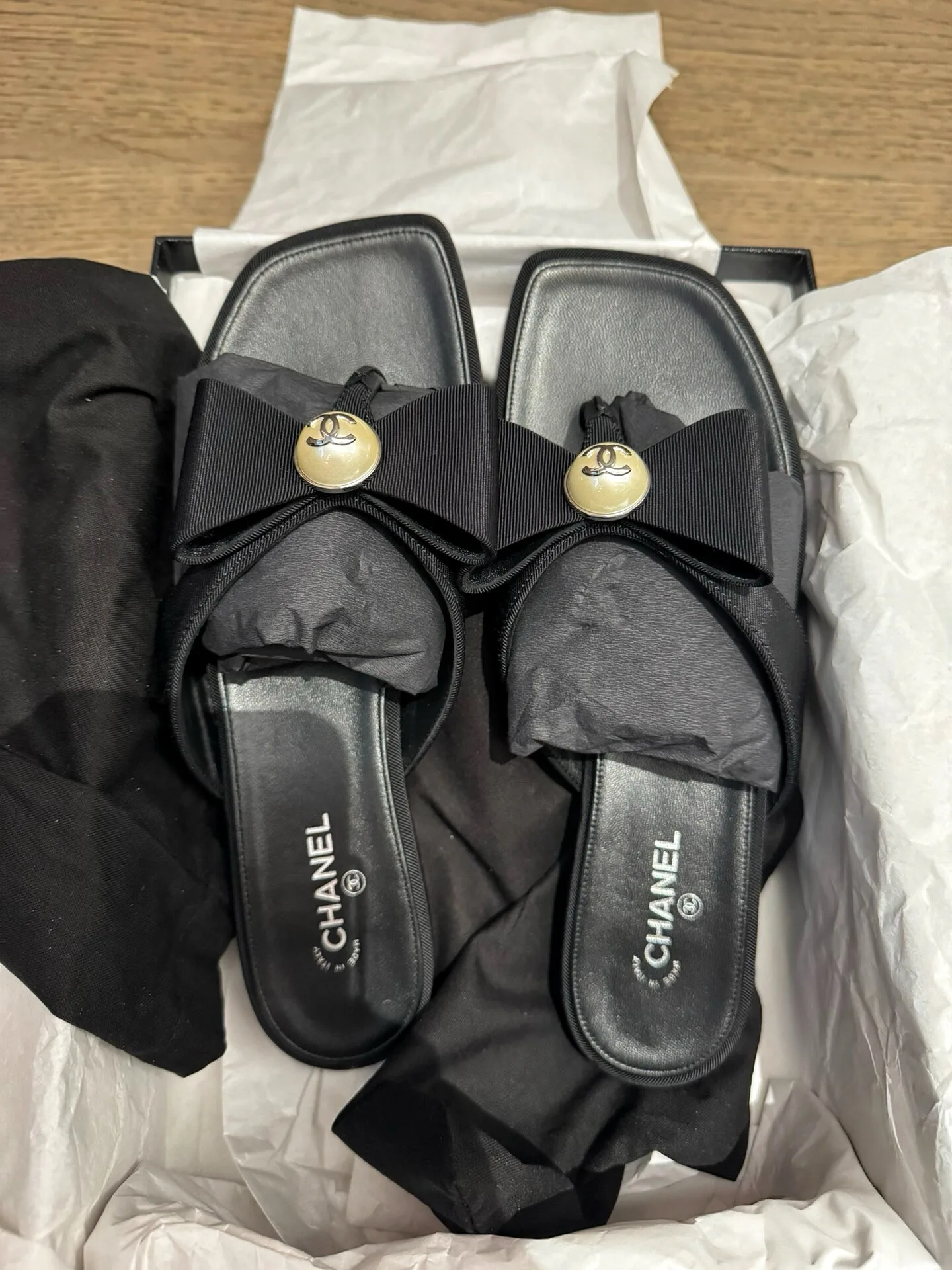Women's Flip-Flops CHANEL 17331170