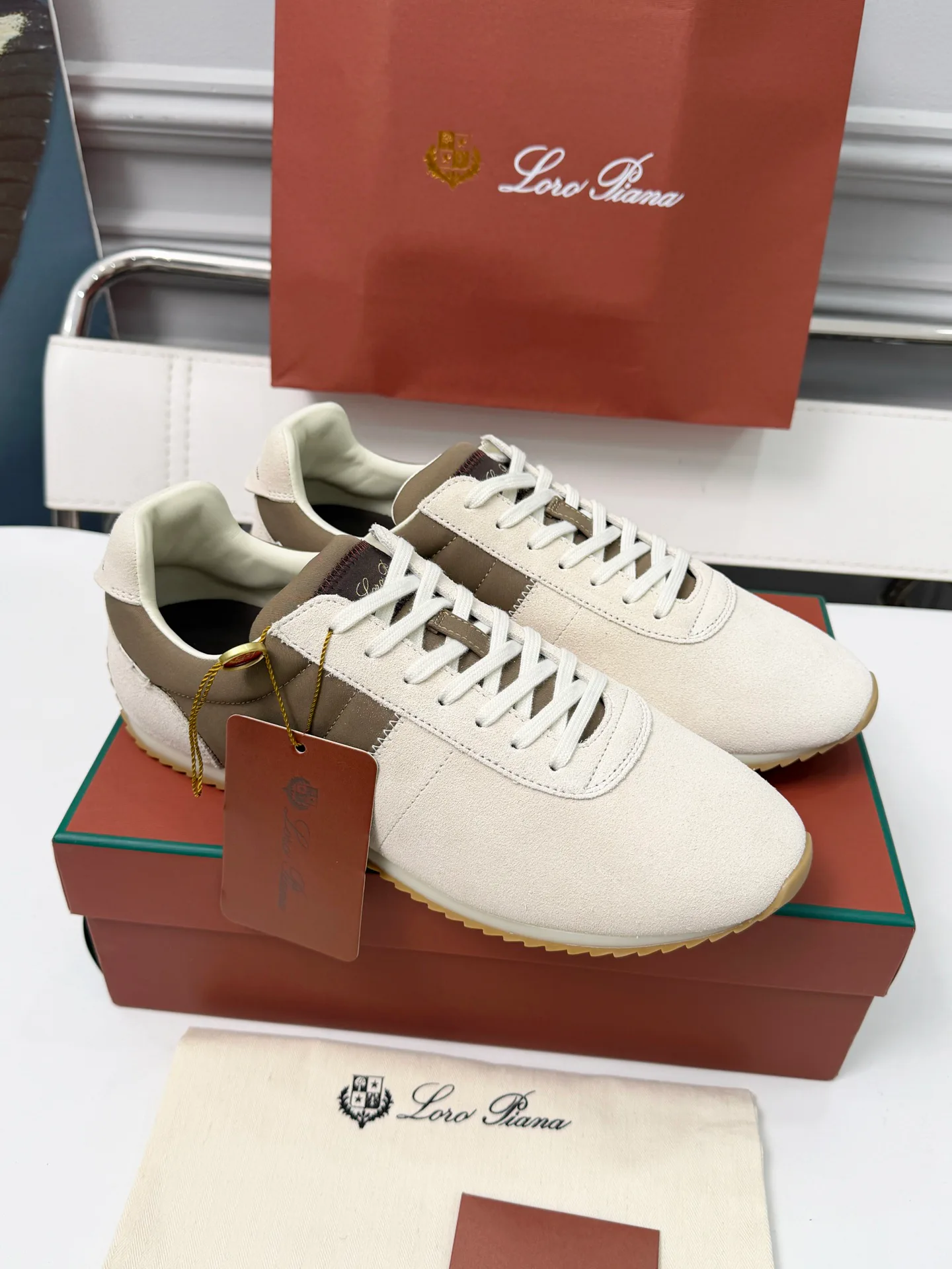 Women's Sneakers LORO PIANA 17467095
