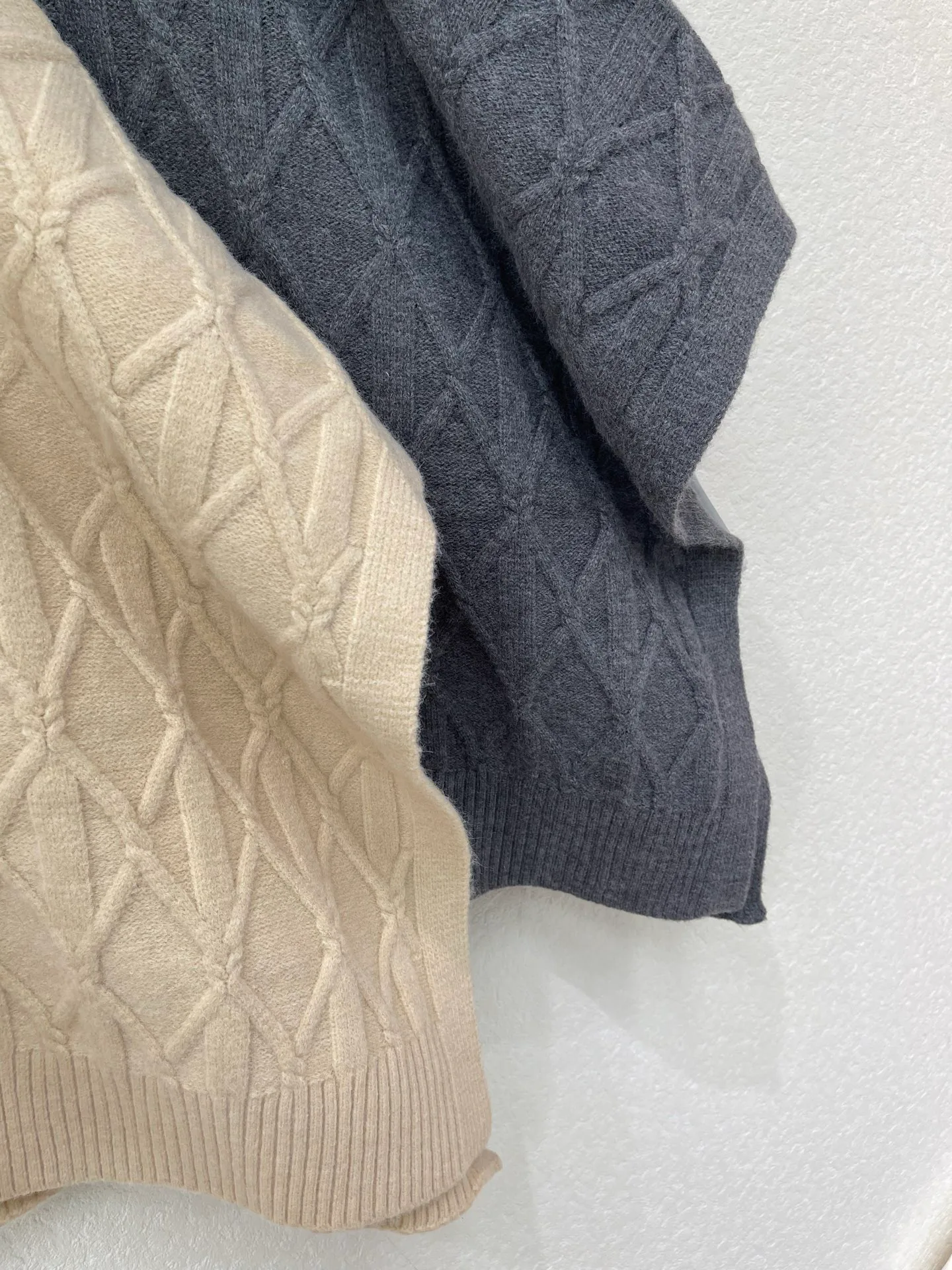 Women's Jumpers And Sweaters VIVIENNE WESTWOOD 18031130