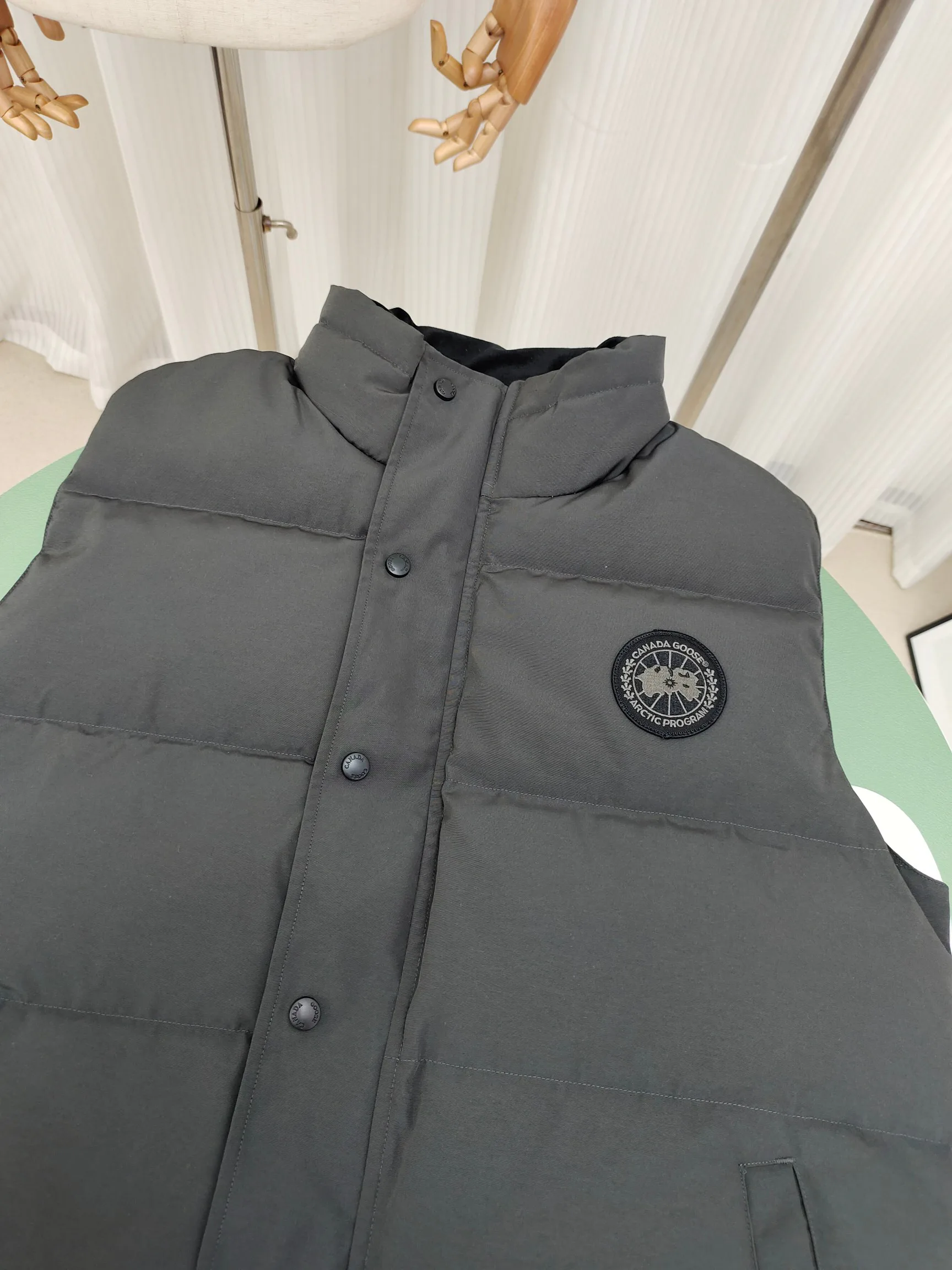 Men's Vests CANADA GOOSE 18111601