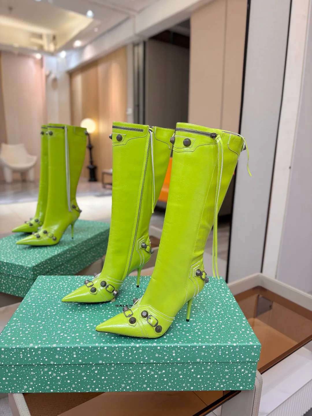 Women's Boots BALENCIAGA 18521339