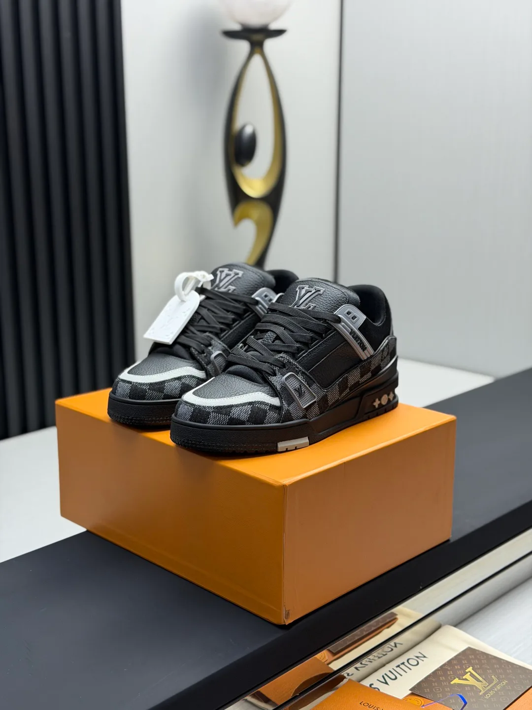 Women's Sneakers LOUIS VUITTON 17865123