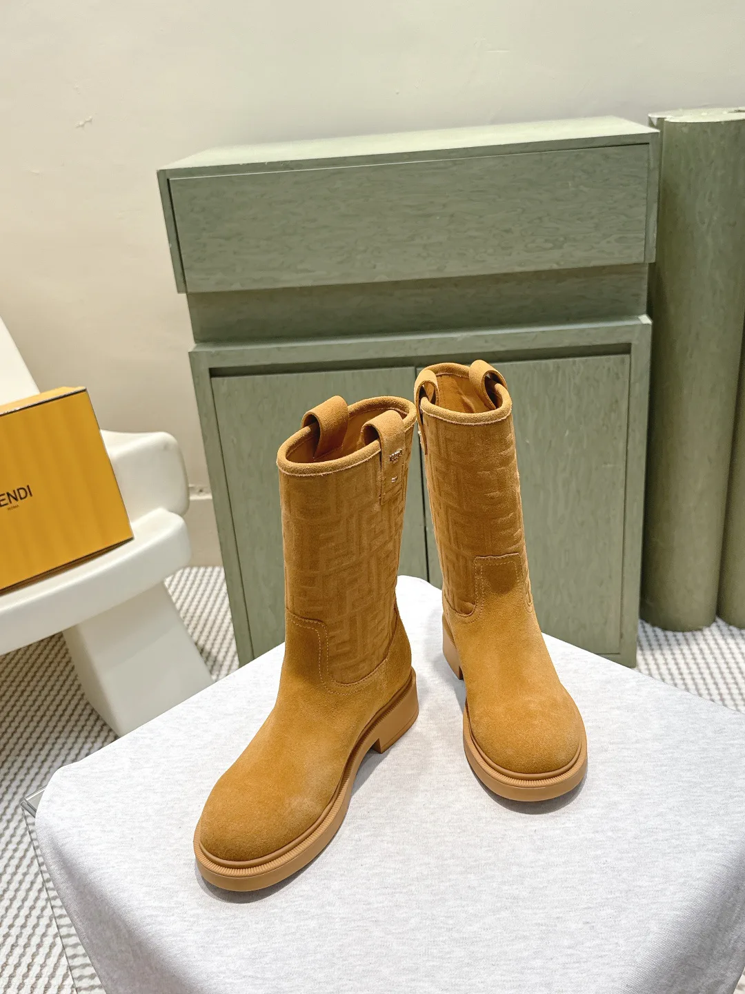 Women's Boots FENDI 18370160