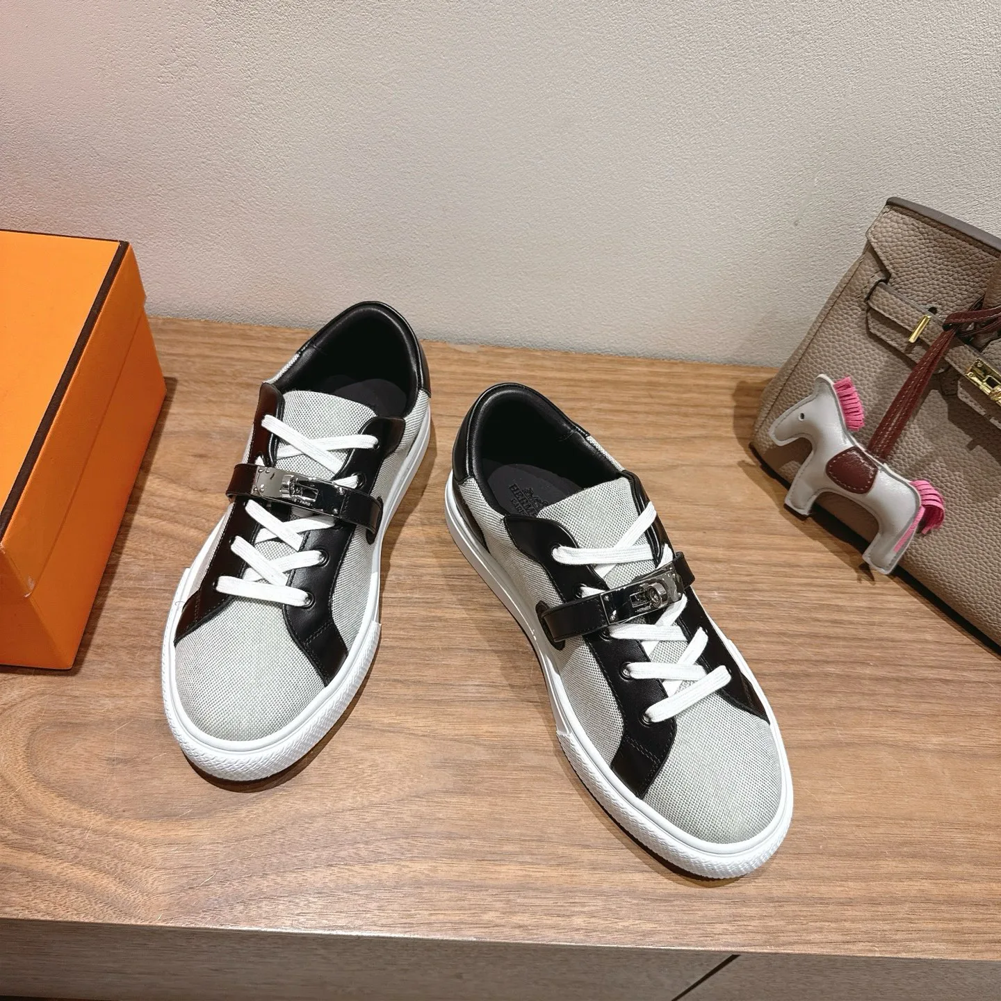 Men's Sneakers HERMES 17414435