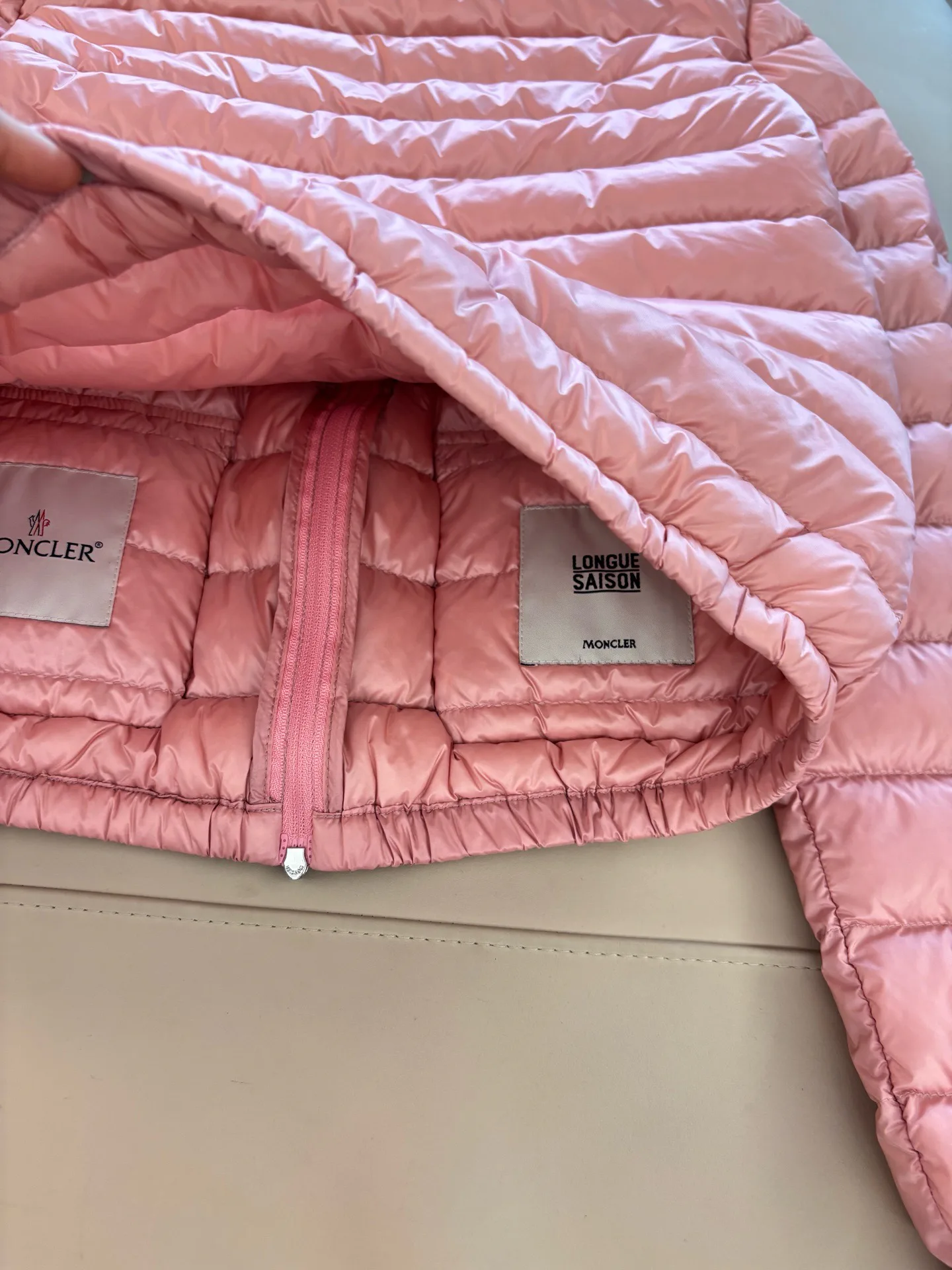 Women's Jackets And Down Jackets MONCLER 17973764