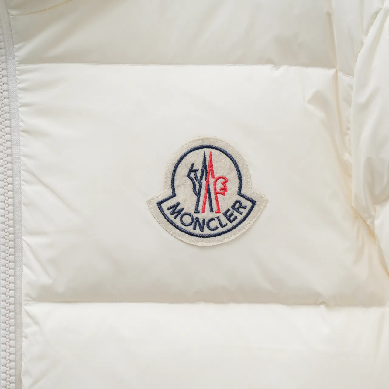 Куртки И Пуховики Мужские Moncler 18645508