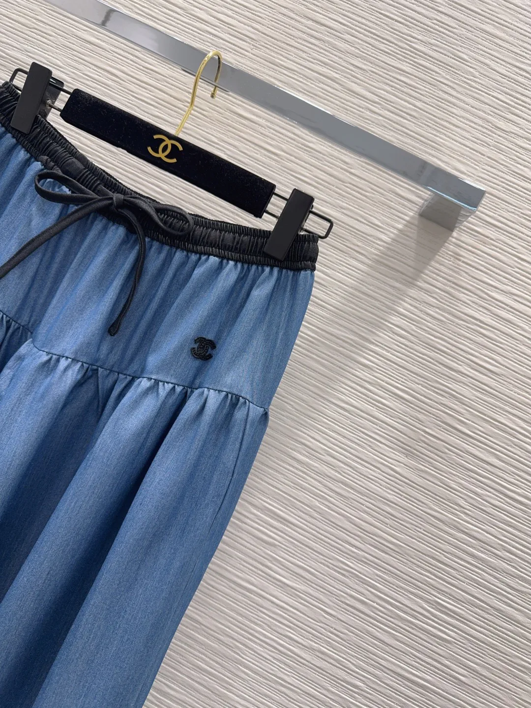 Women's Trousers CHANEL 18305765