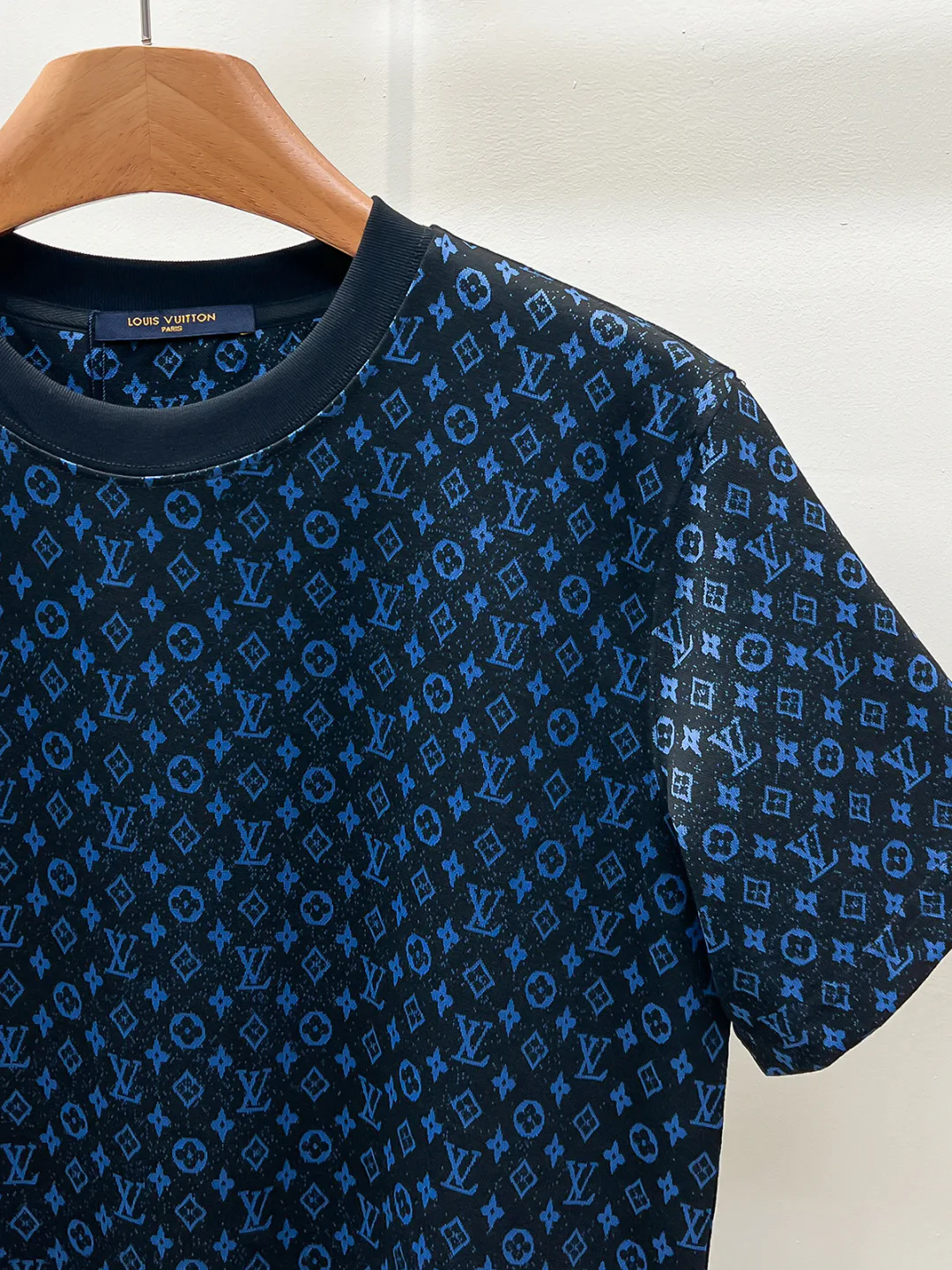 Men's T-Shirts LOUIS VUITTON 18499487
