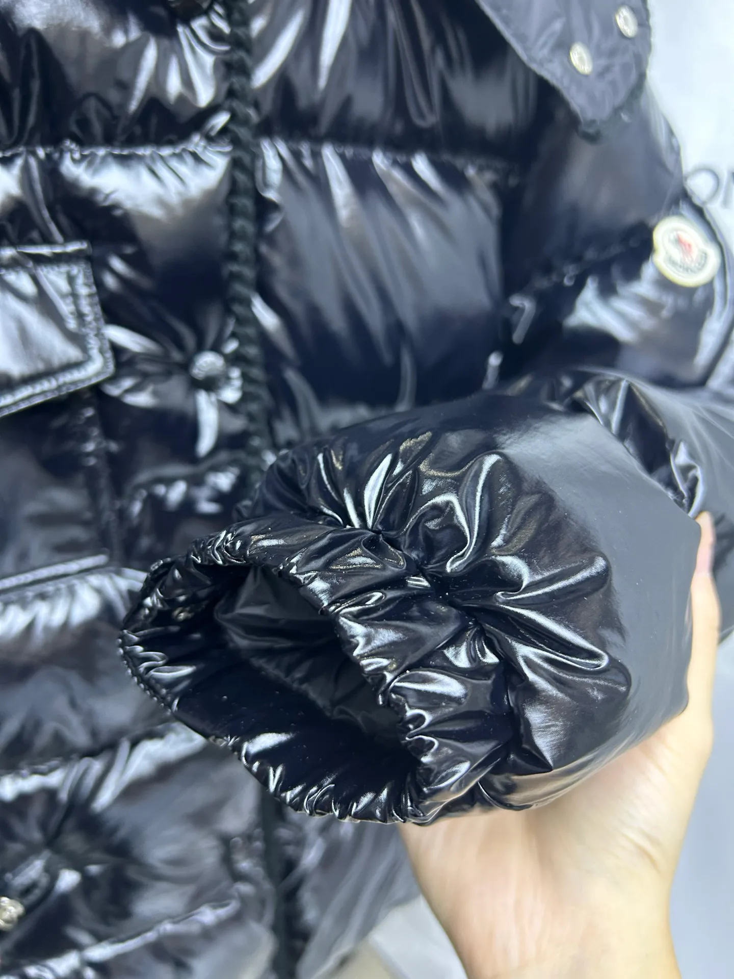 Women's Jackets And Down Jackets MONCLER 18002370