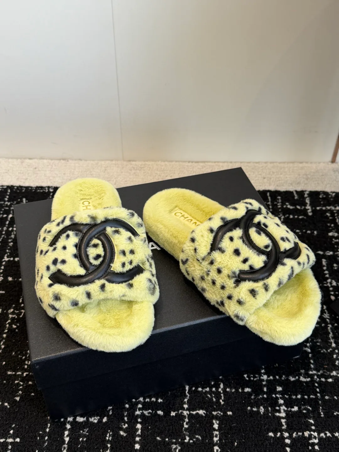 Women's Slippers CHANEL 18053855
