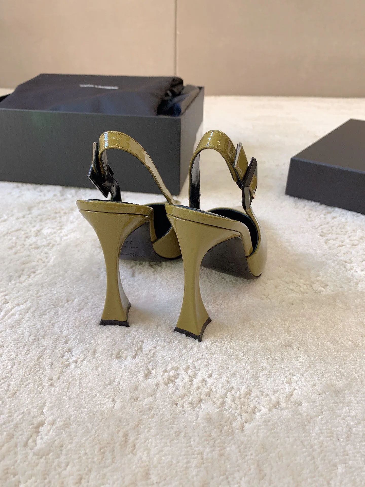 Women's Heels SAINT LAURENT 17431953