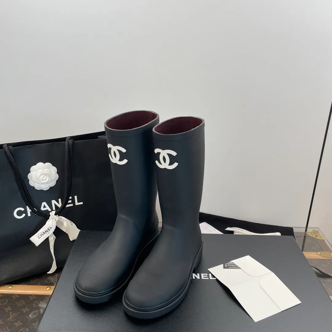 Women's Boots CHANEL 18409813