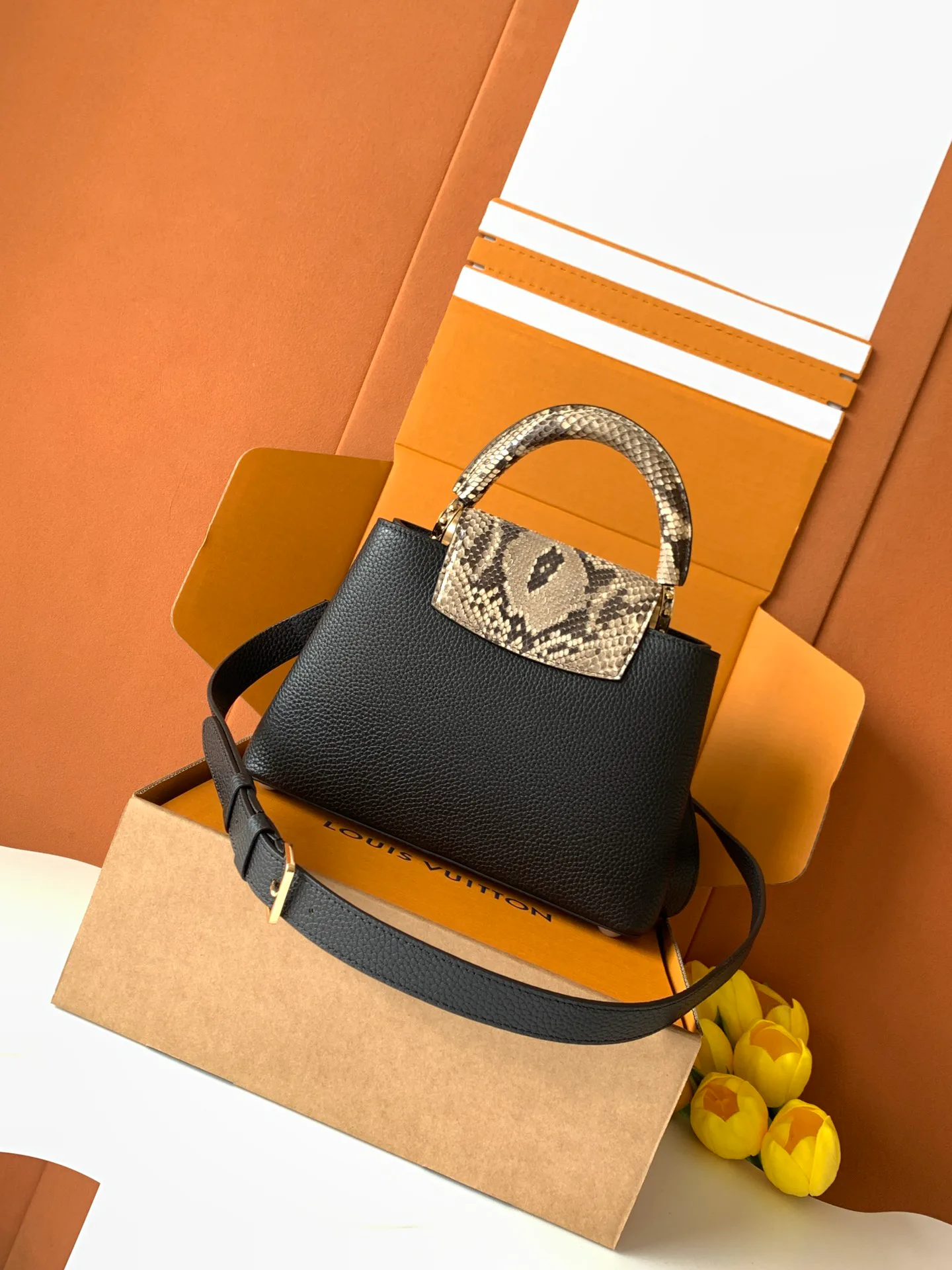 Women's Classic Handbags LOUIS VUITTON 18521000