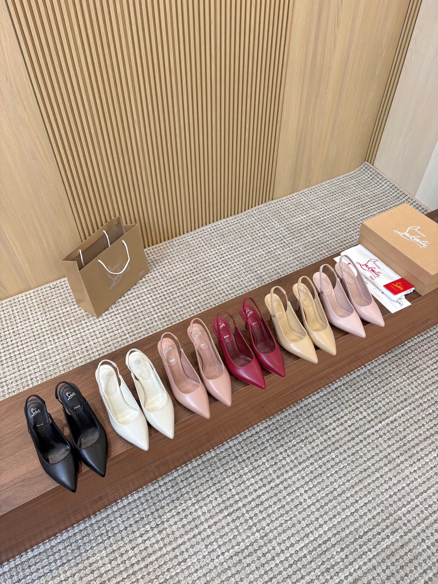 Women's Heels CHRISTIAN LOUBOUTIN 17956959