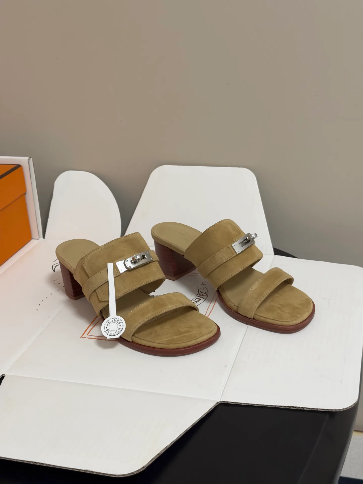 Women's Open-Toe Sandals HERMES 17095165