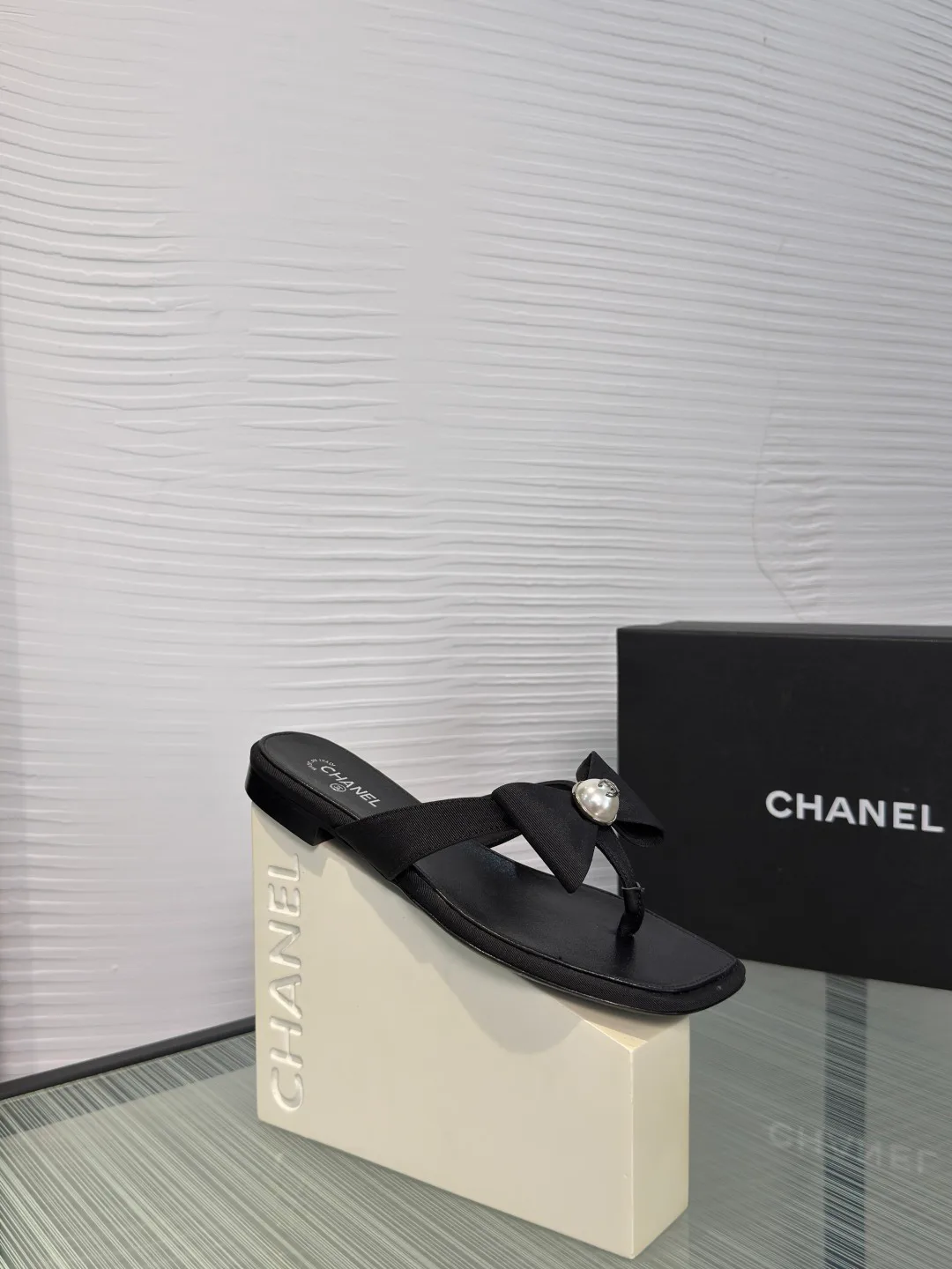 Women's Flip-Flops CHANEL 17480150