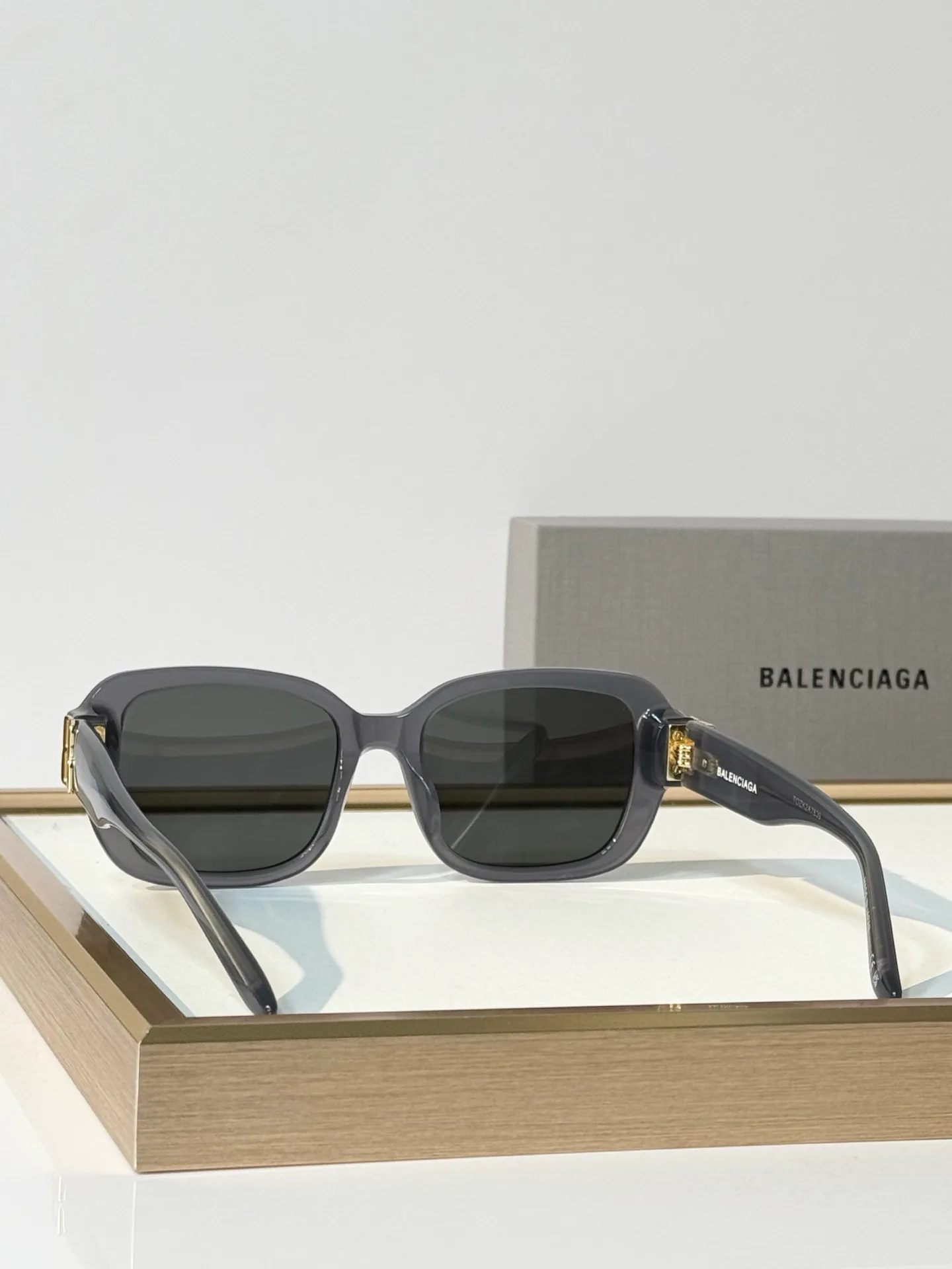 Очки Balenciaga 18602808