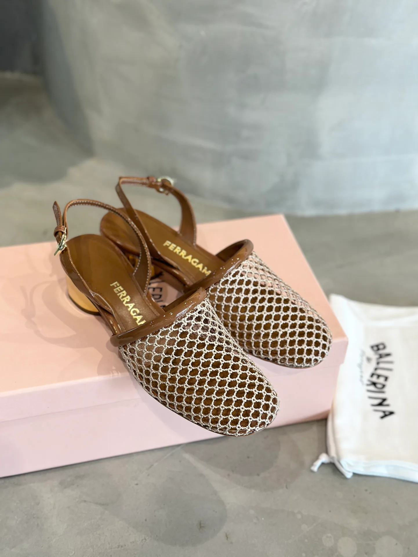 Women's Open-Toe Sandals SALVATORE FERRAGAMO 17642594