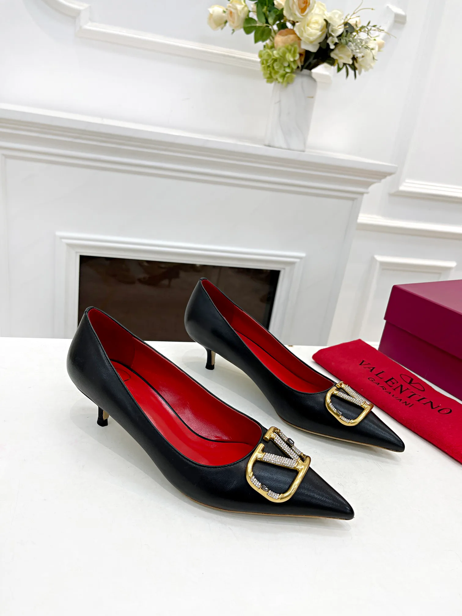 Women's Heels VALENTINO 17956845