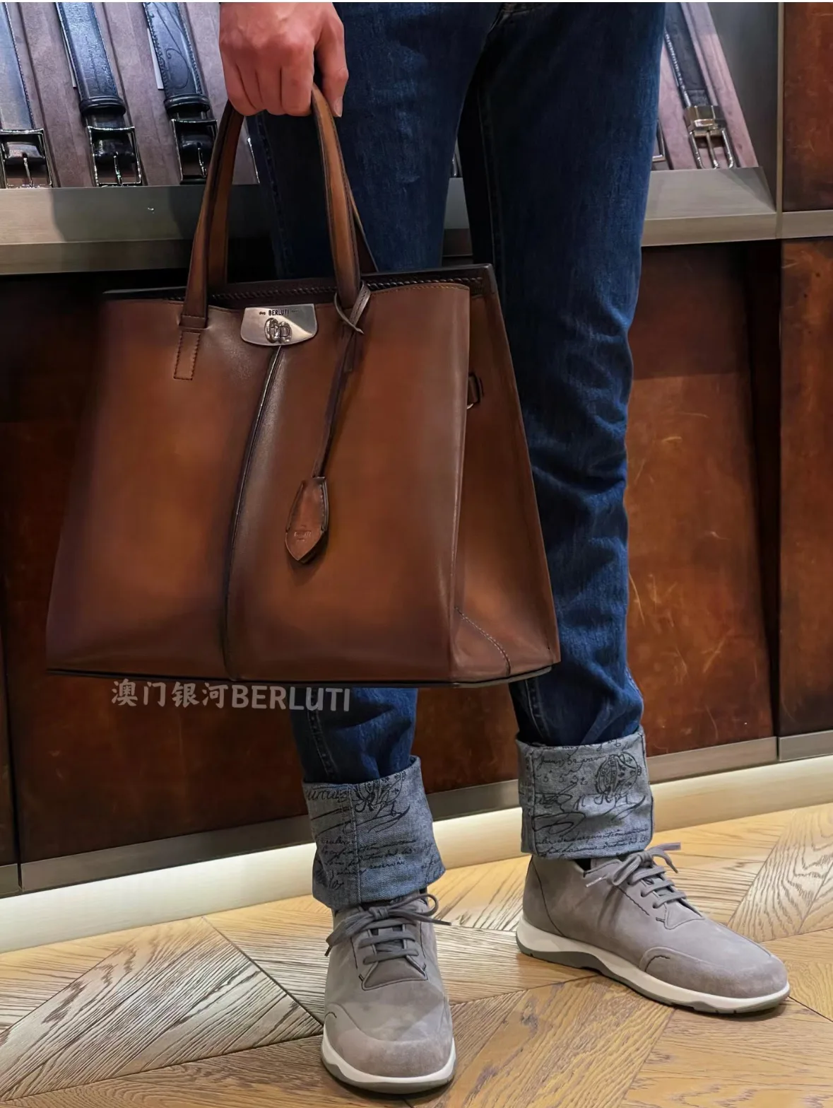 Men's Sneakers BERLUTI 18100139