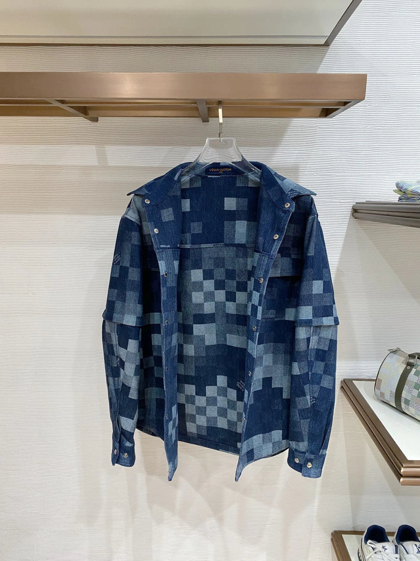 Men's Jackets And Down Jackets LOUIS VUITTON 18140217