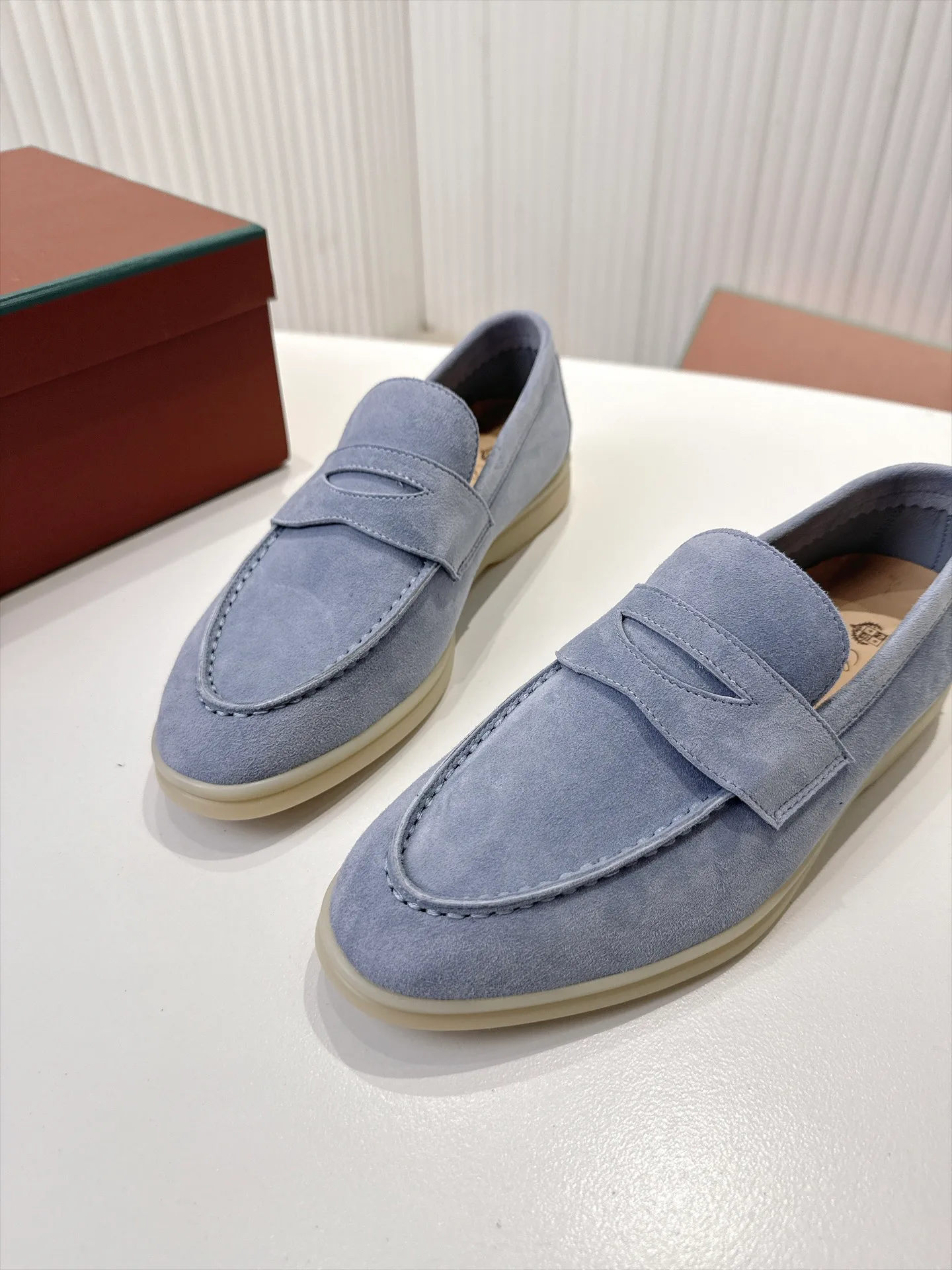 Women's Loafers And Moccasins LORO PIANA 18039681