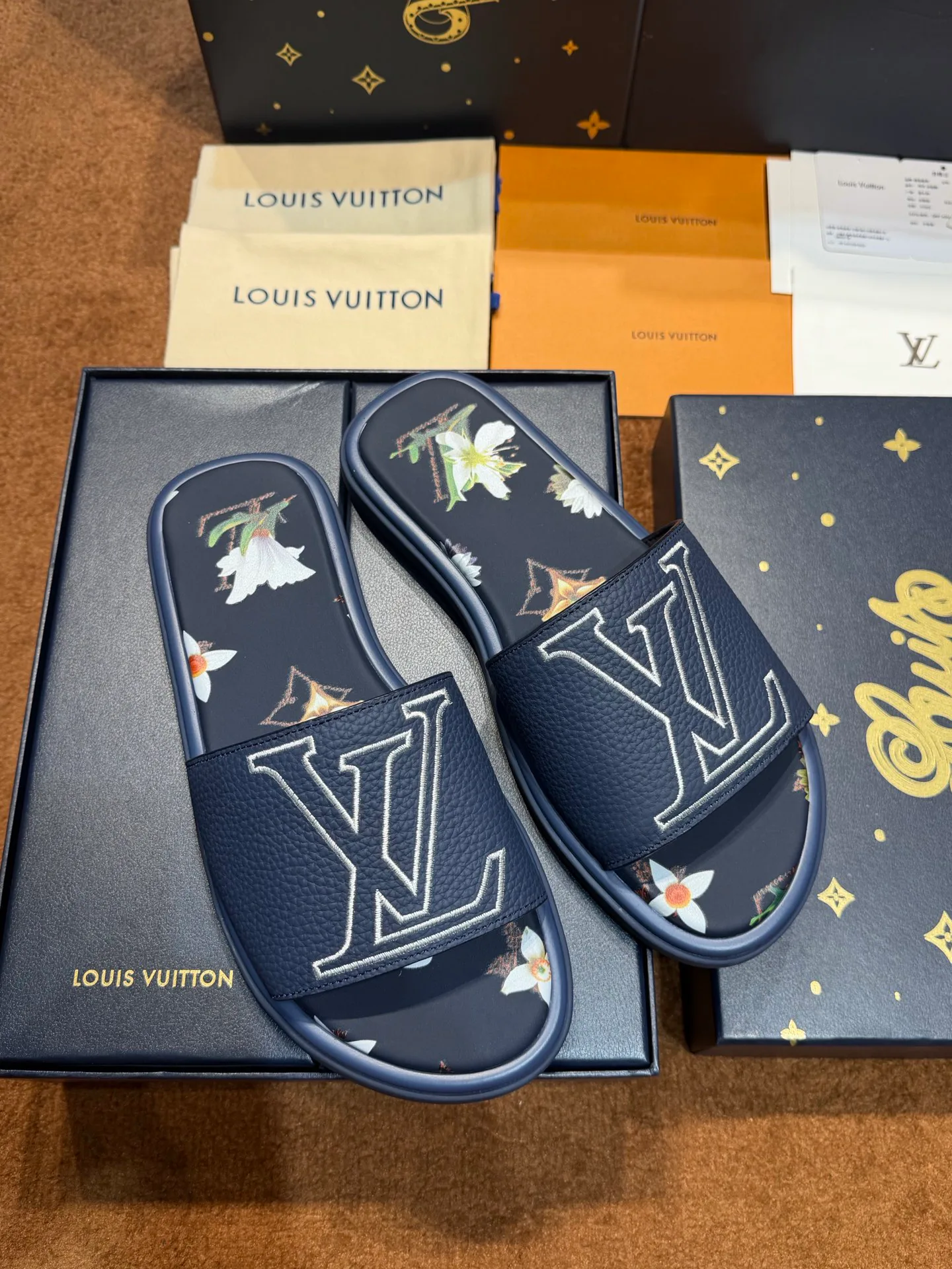 Women's Flip-Flops LOUIS VUITTON 17059503