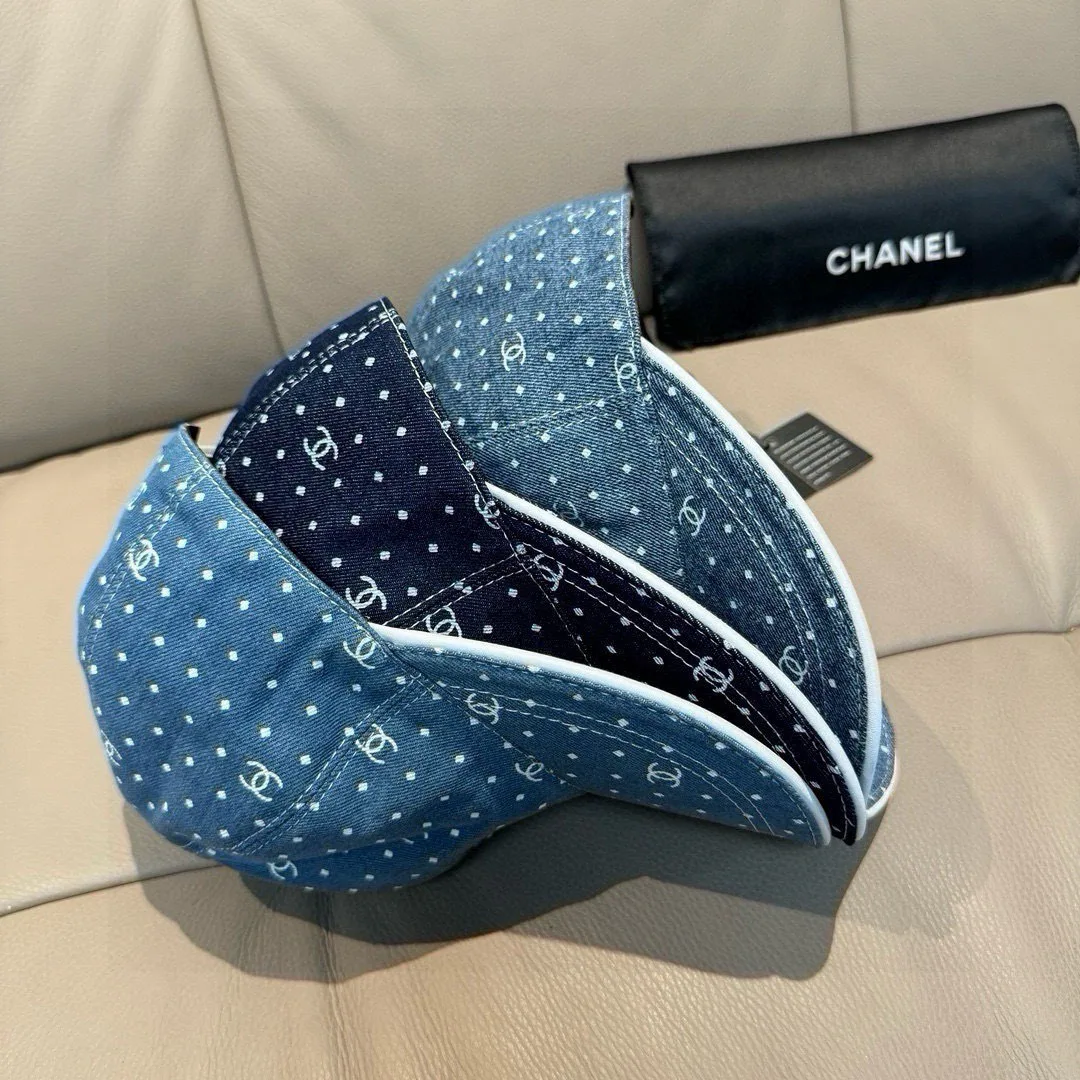 Hats CHANEL 18347067