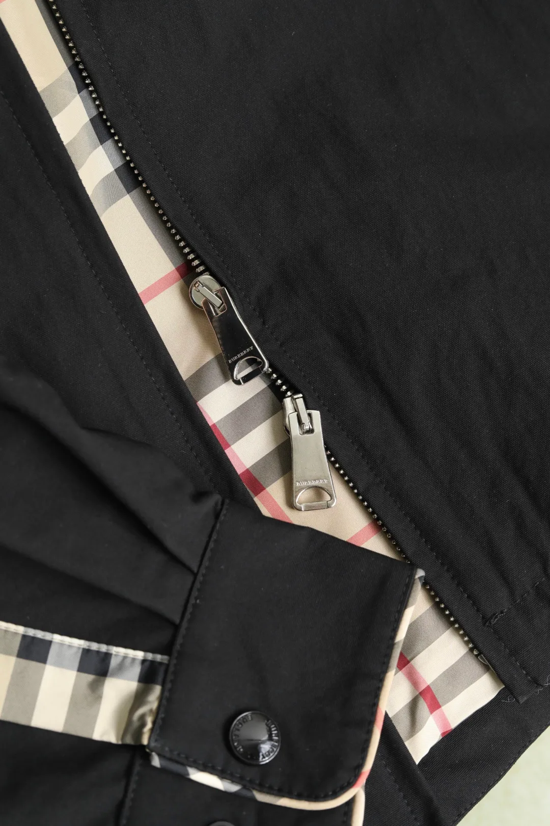 Men's Jackets And Down Jackets BURBERRY 18555527