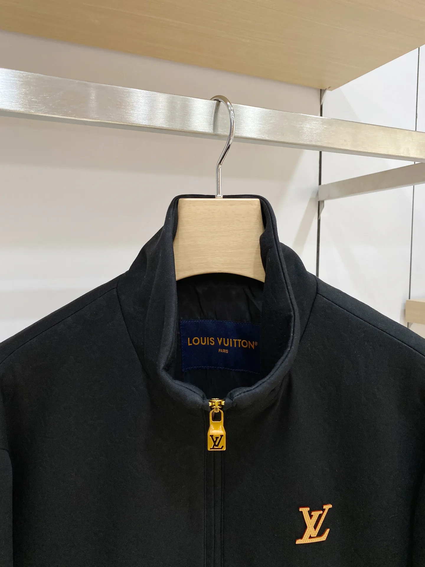 Women's Jackets And Down Jackets LOUIS VUITTON 18178226