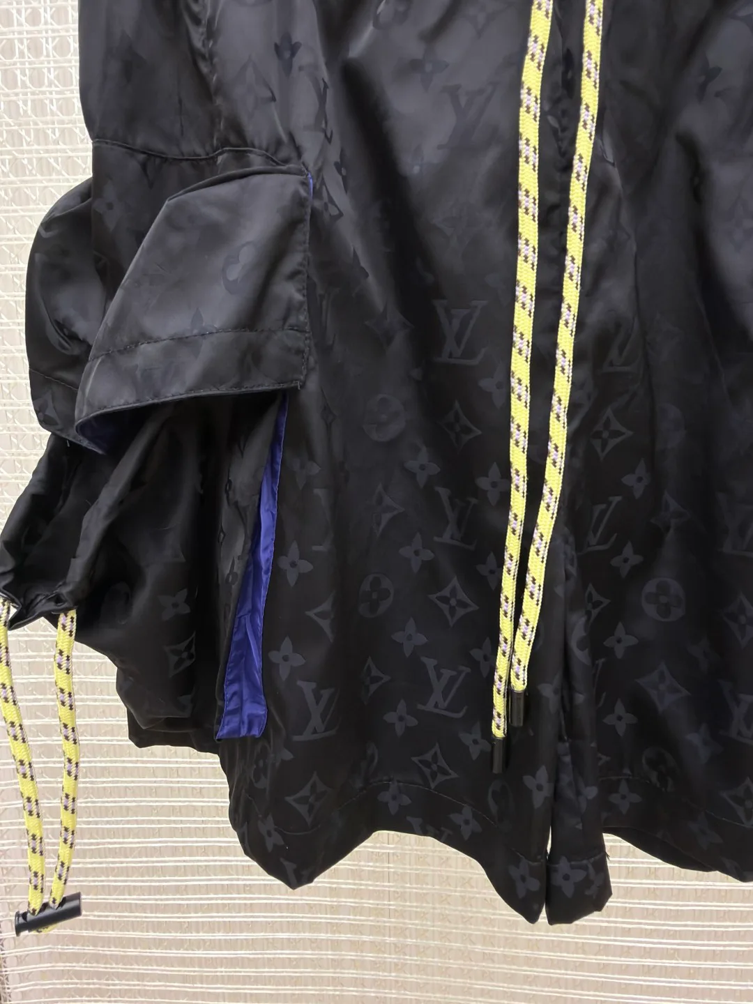 Men's Shorts LOUIS VUITTON 18153356