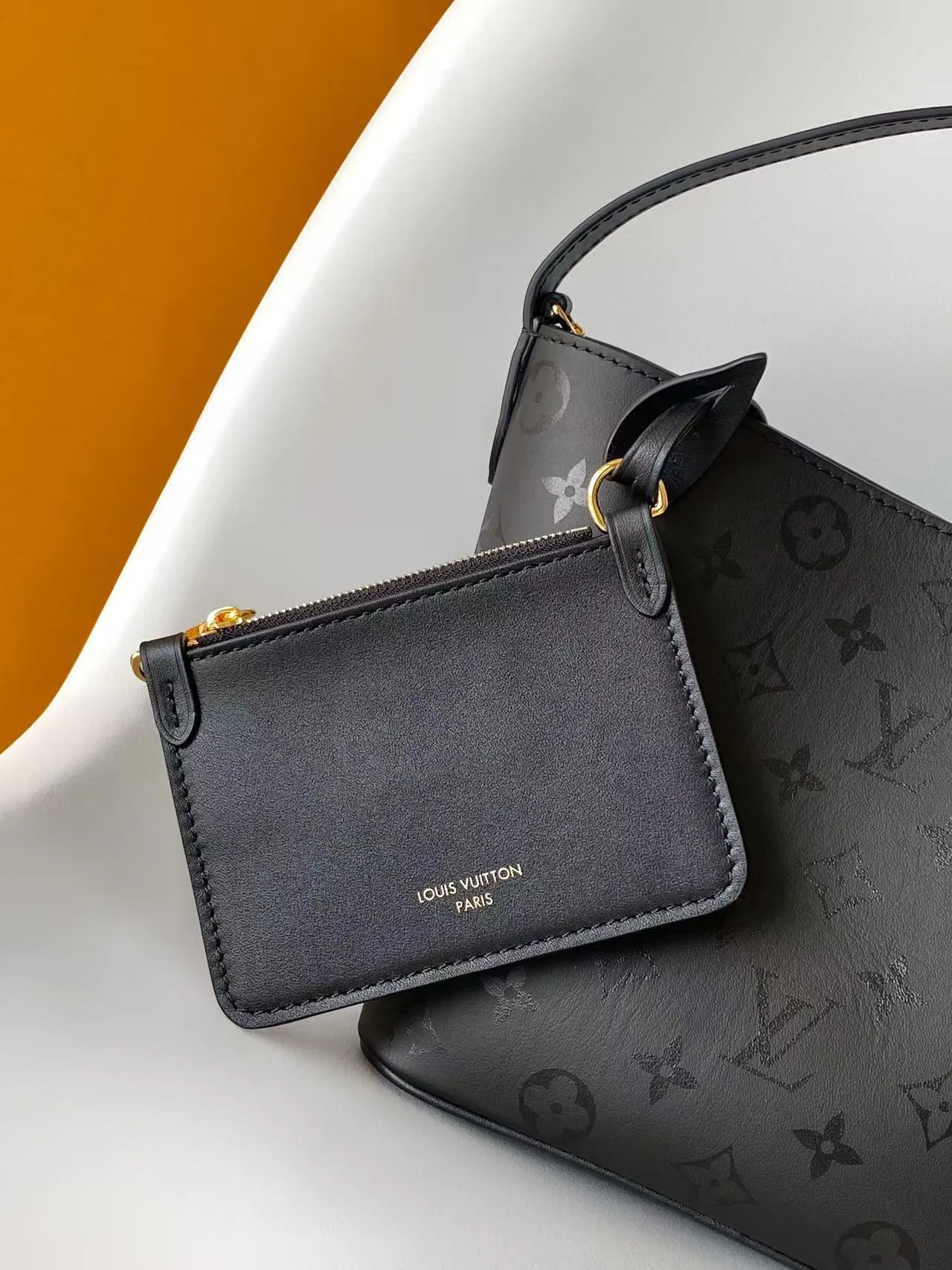 Women's Classic Handbags LOUIS VUITTON 17949199