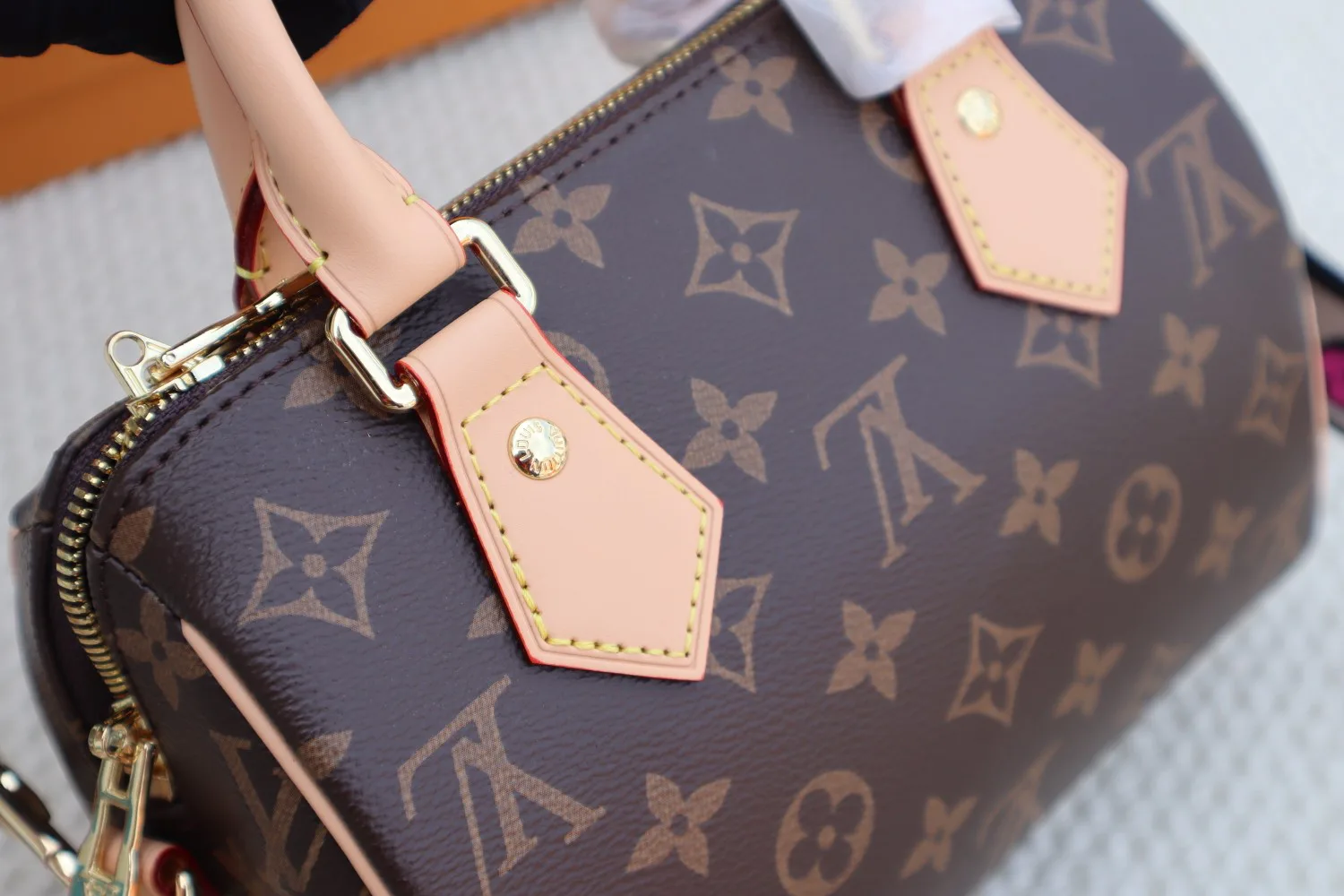 Women's Classic Handbags LOUIS VUITTON 18088970