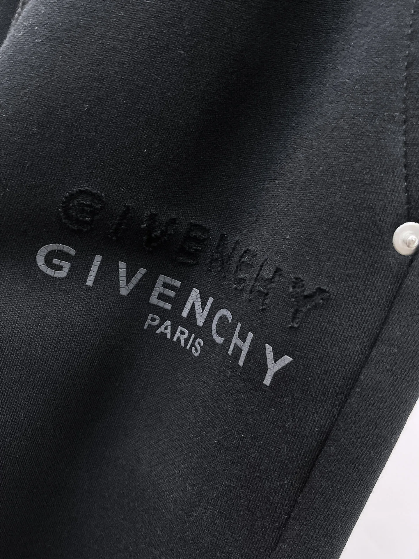 Men's Trousers GIVENCHY 18399378