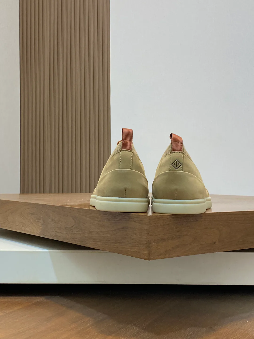 Men's Sneakers LORO PIANA 18078929