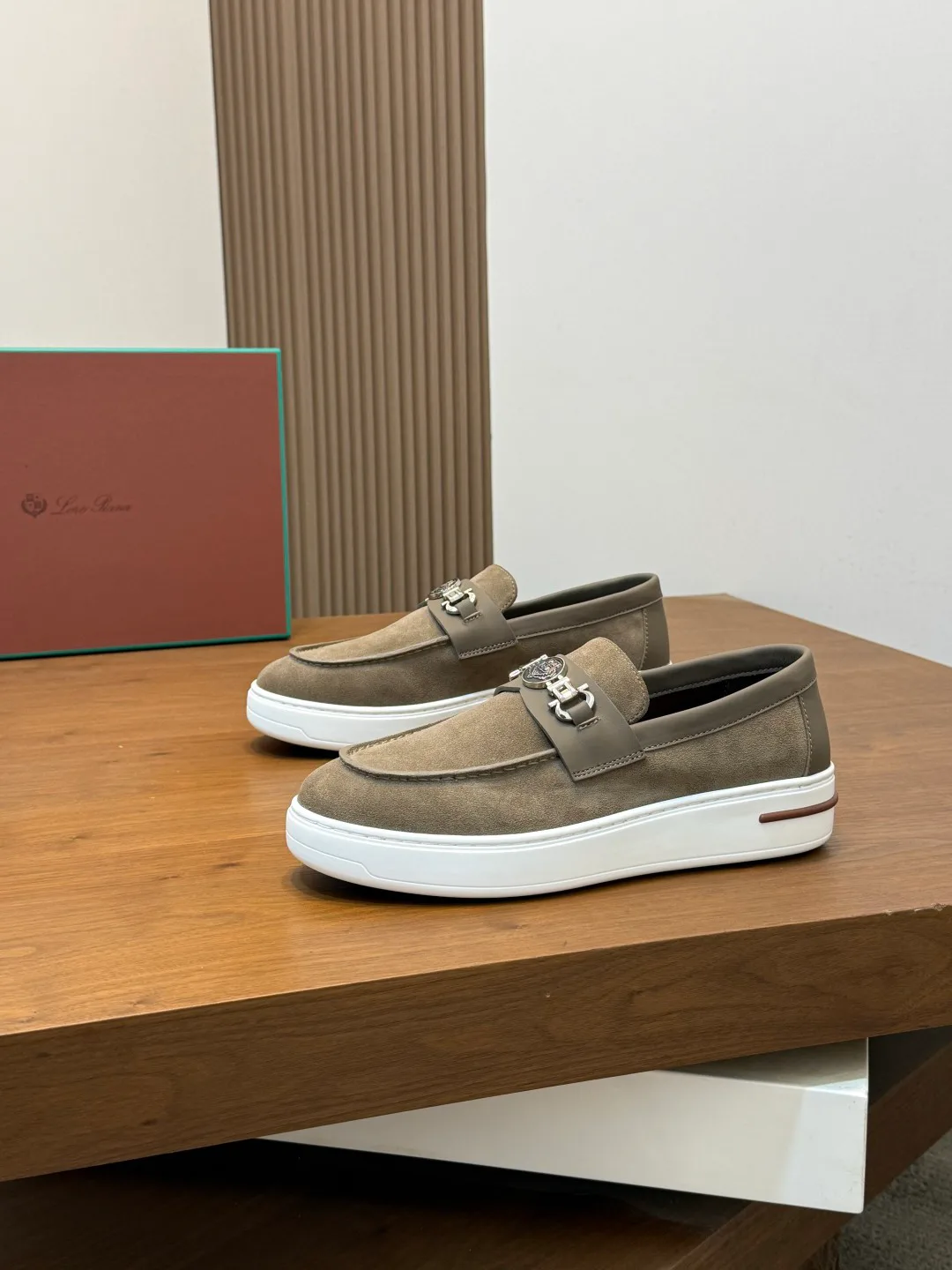 Men's Loafers And Dress Shoes LORO PIANA 18100431
