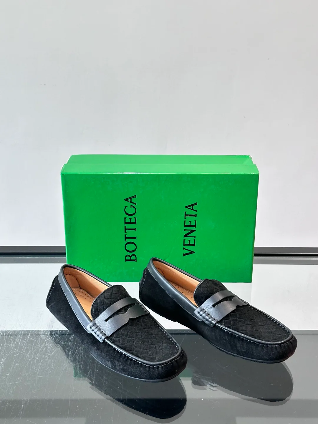 Men's Loafers And Dress Shoes BOTTEGA VENETA 18102730