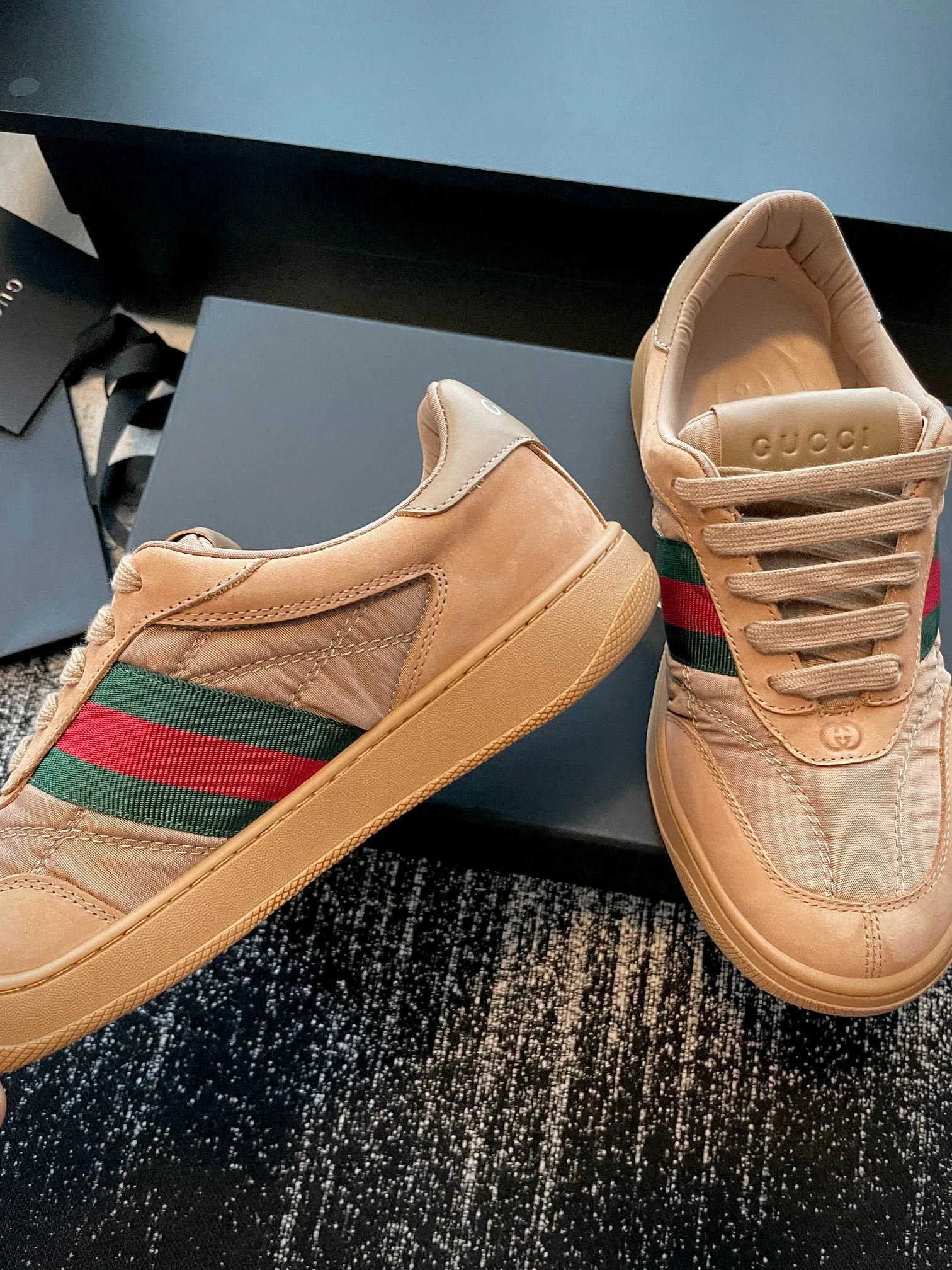 Women's Sneakers GUCCI 18447992