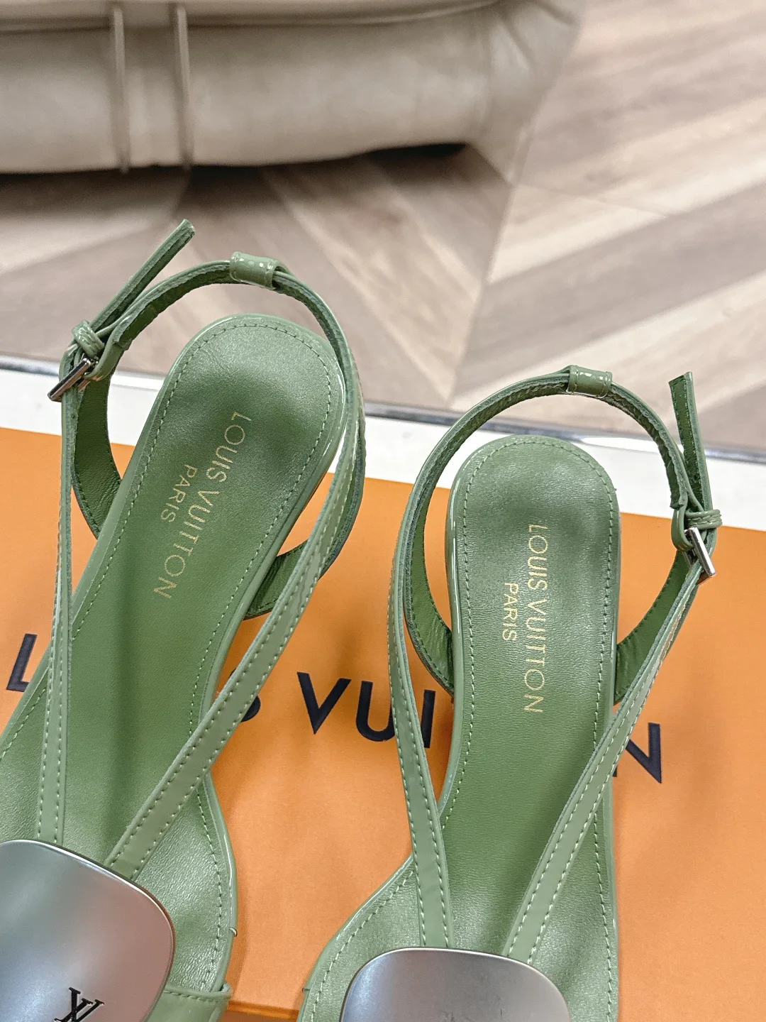 Women's Open-Toe Sandals LOUIS VUITTON 17578114