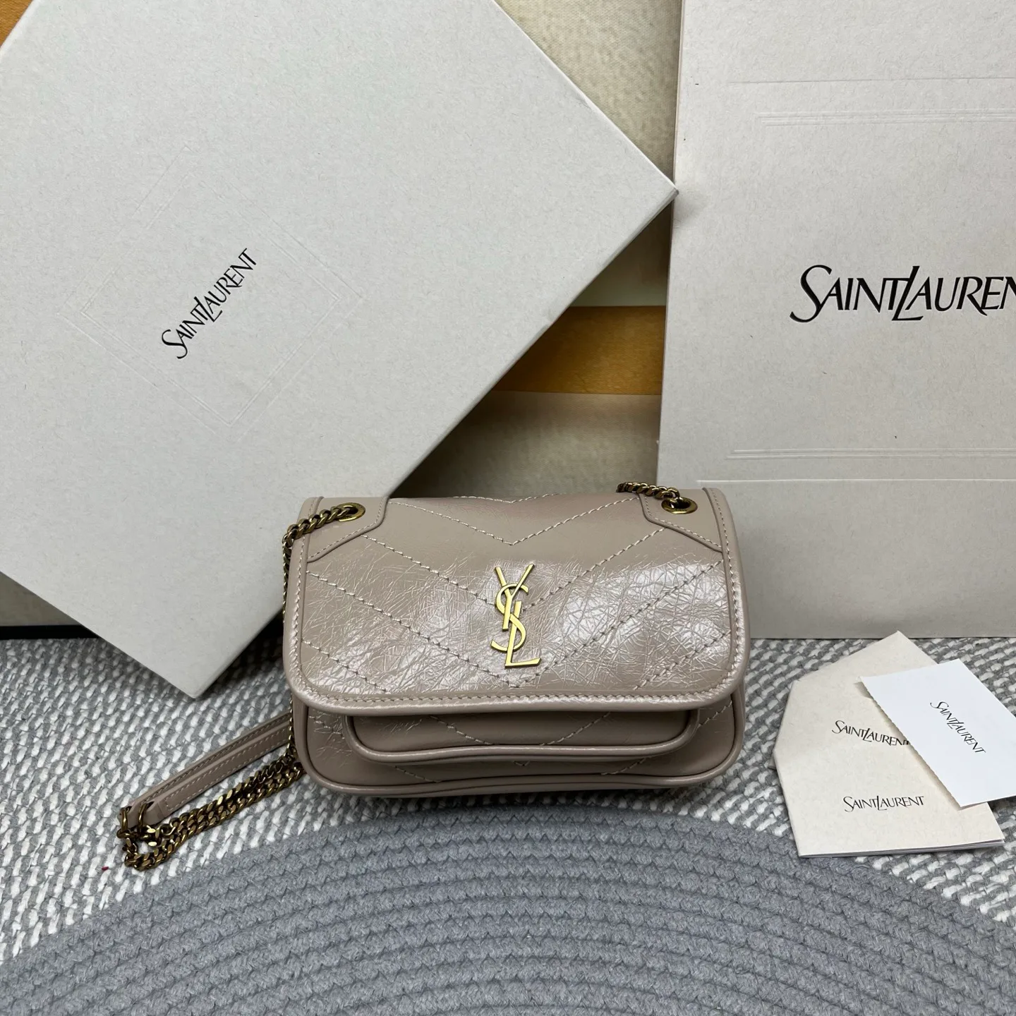 Women's Classic Handbags SAINT LAURENT 18220656