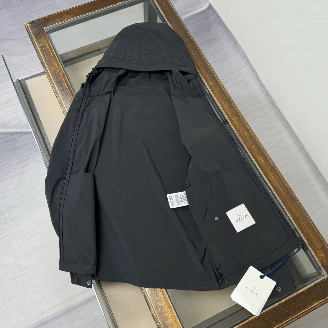 Men's Jackets And Down Jackets MONCLER 18416533