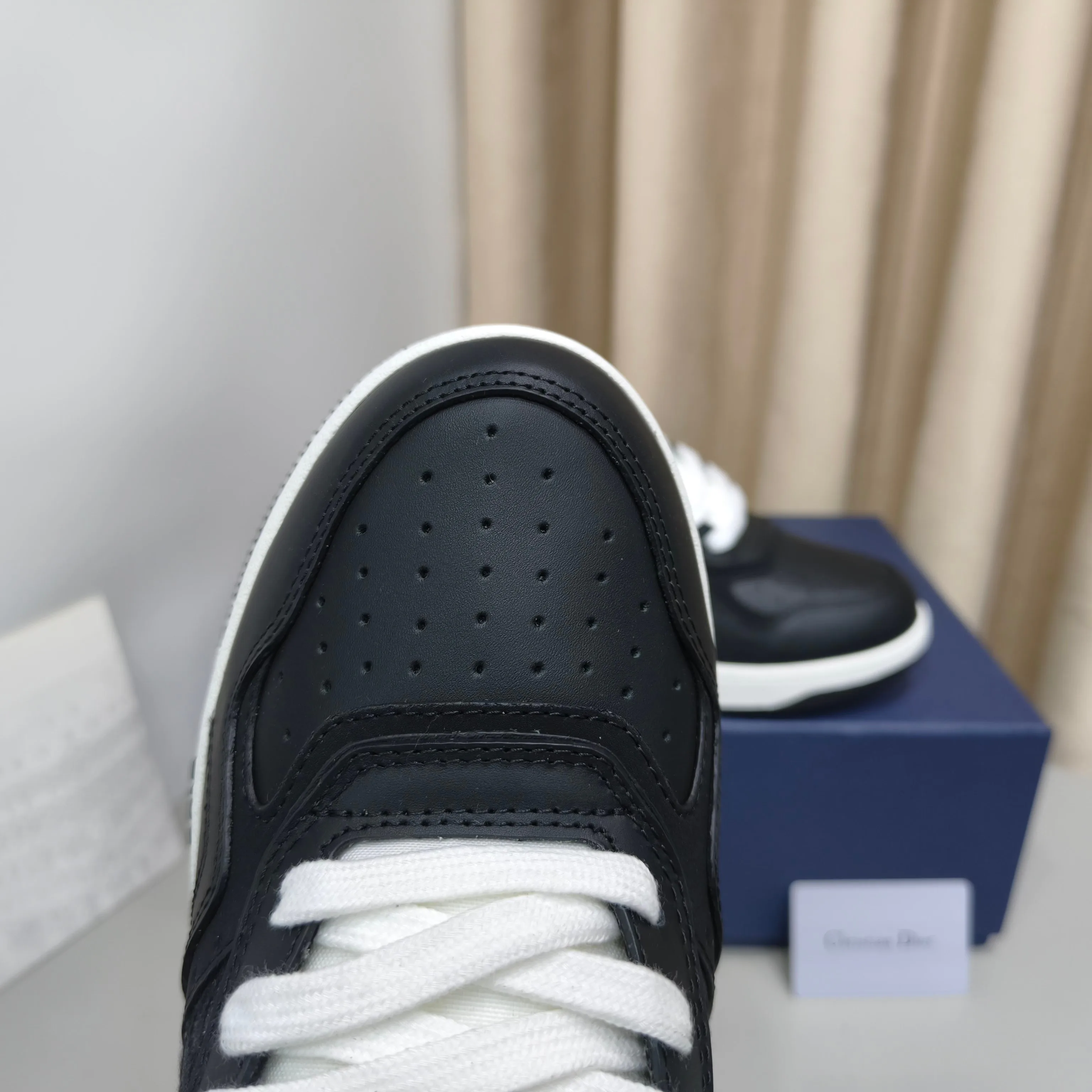 Women's Sneakers CHRISTIAN DIOR 17988884
