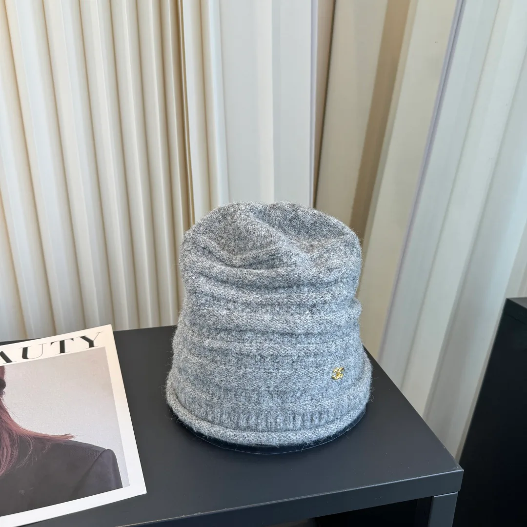 Hats CHANEL 18198462