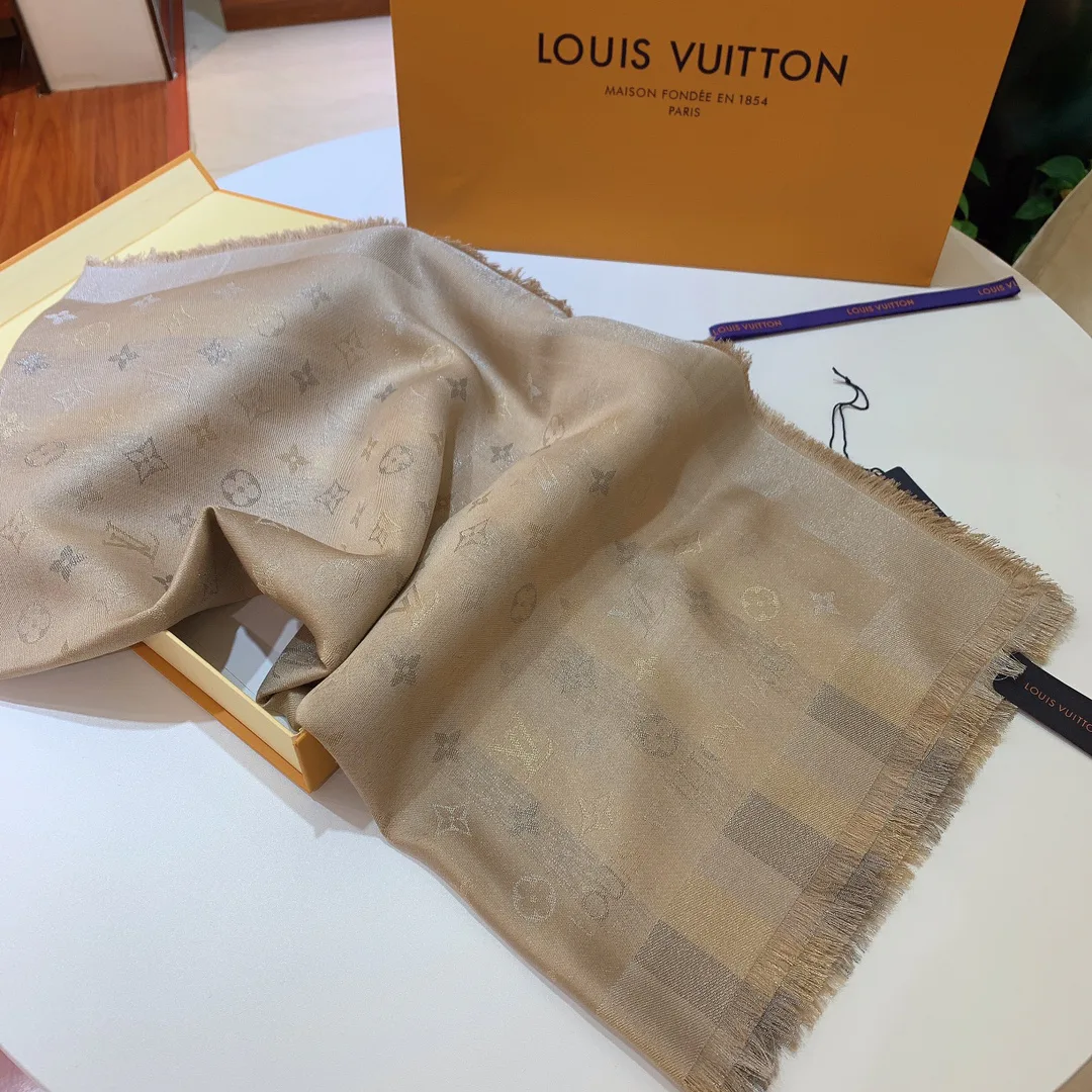 Scarves LOUIS VUITTON 17794622